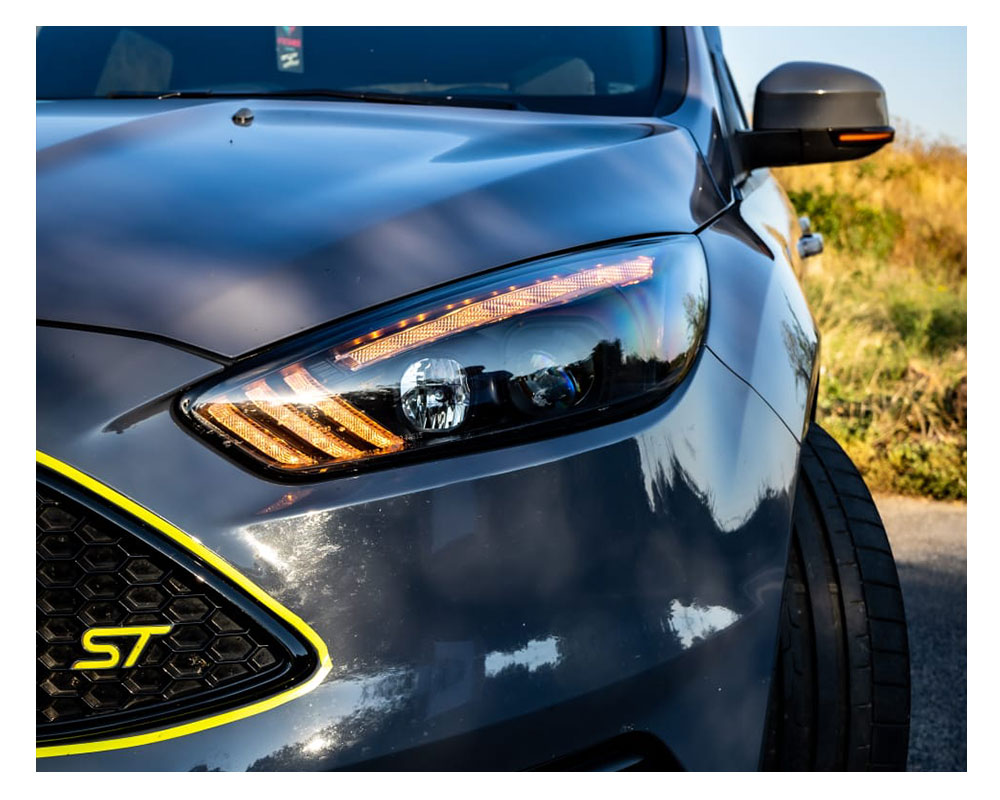 LED Tagfahrlicht-Scheinwerfer Ford Focus MK3 Facelift 15-18 mit dynamischem  Blinker schwarz - litec innovations