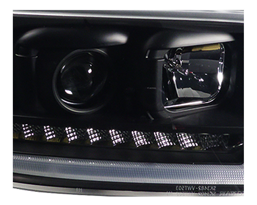 LED Tagfahrlicht-Scheinwerfer VW T5 03-09 mit dynamischem Blinker schwarz -  litec innovations